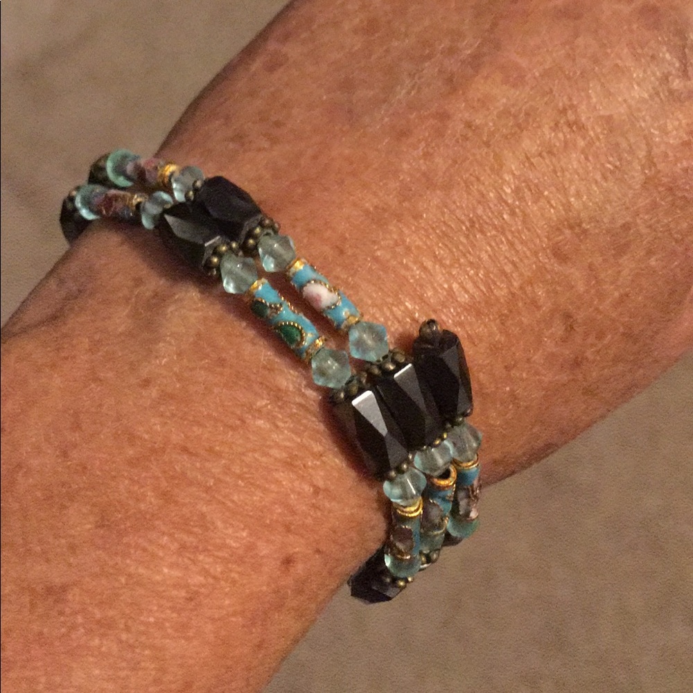 Magnetic bracelet/necklace
